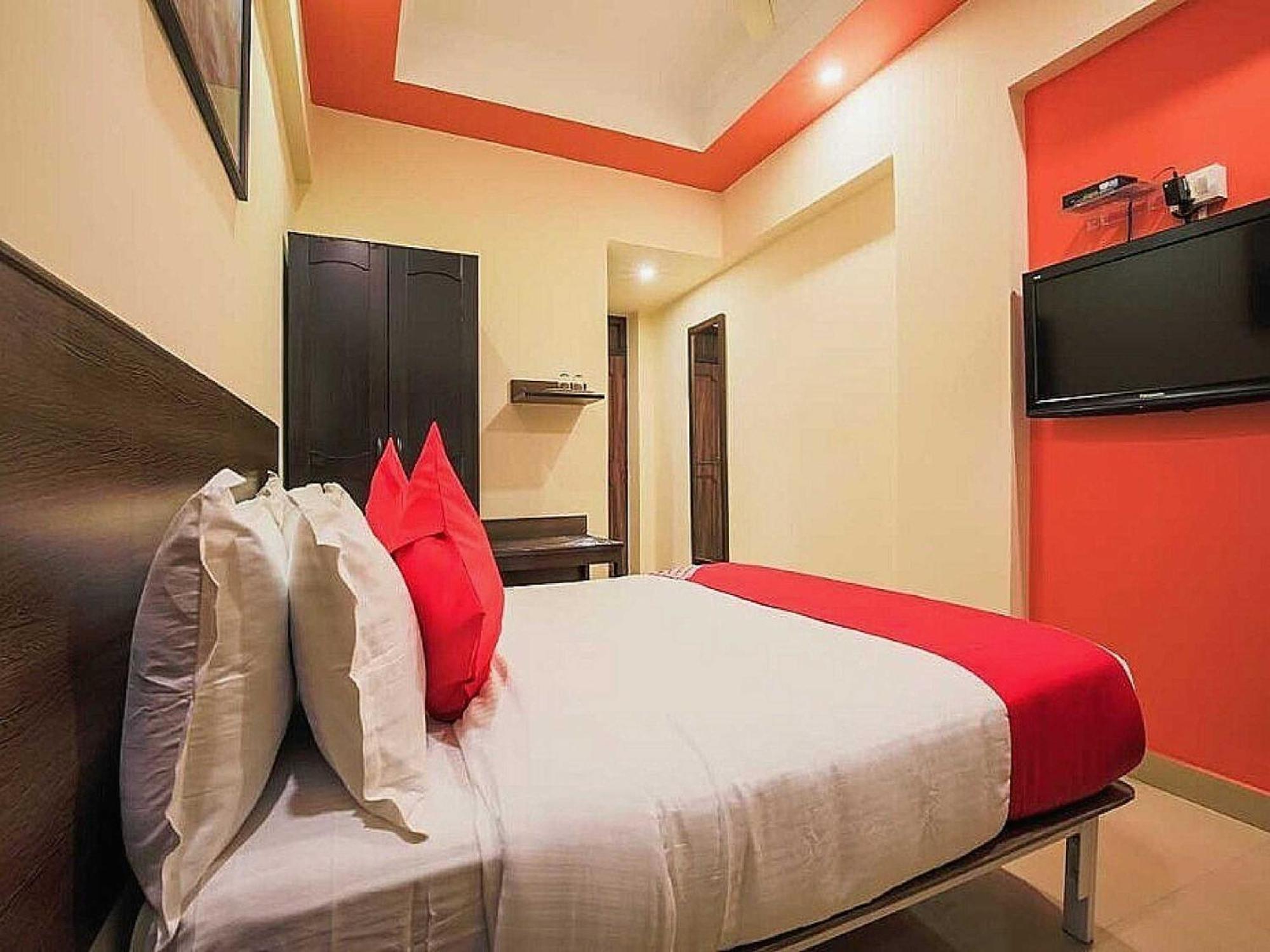 אמריצר Hotel Anand מראה חיצוני תמונה