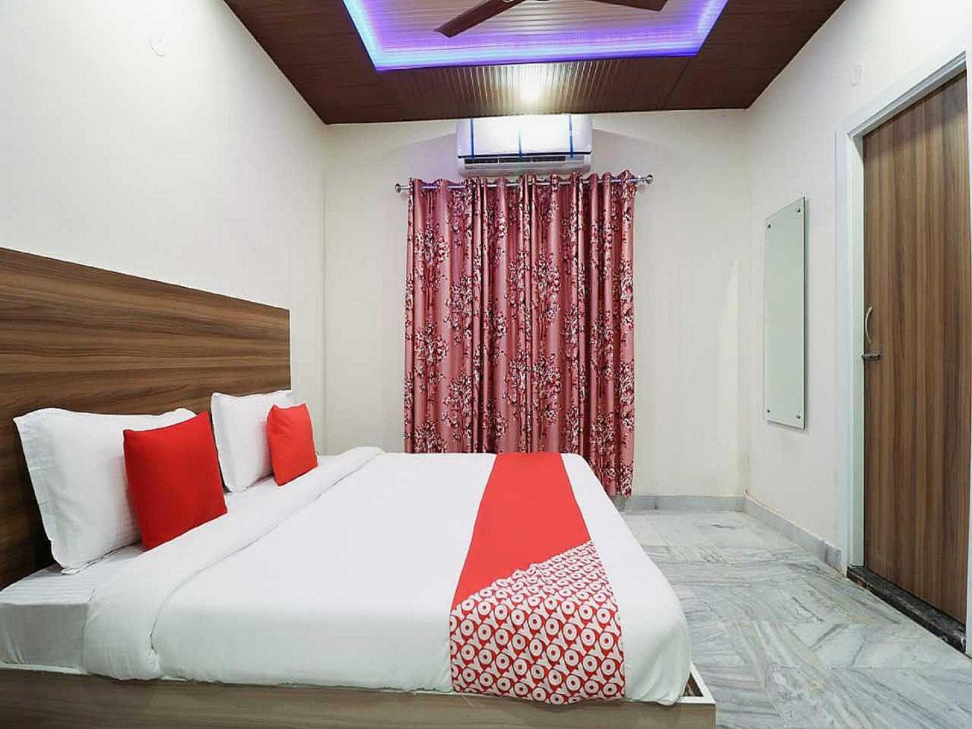 אמריצר Hotel Anand מראה חיצוני תמונה