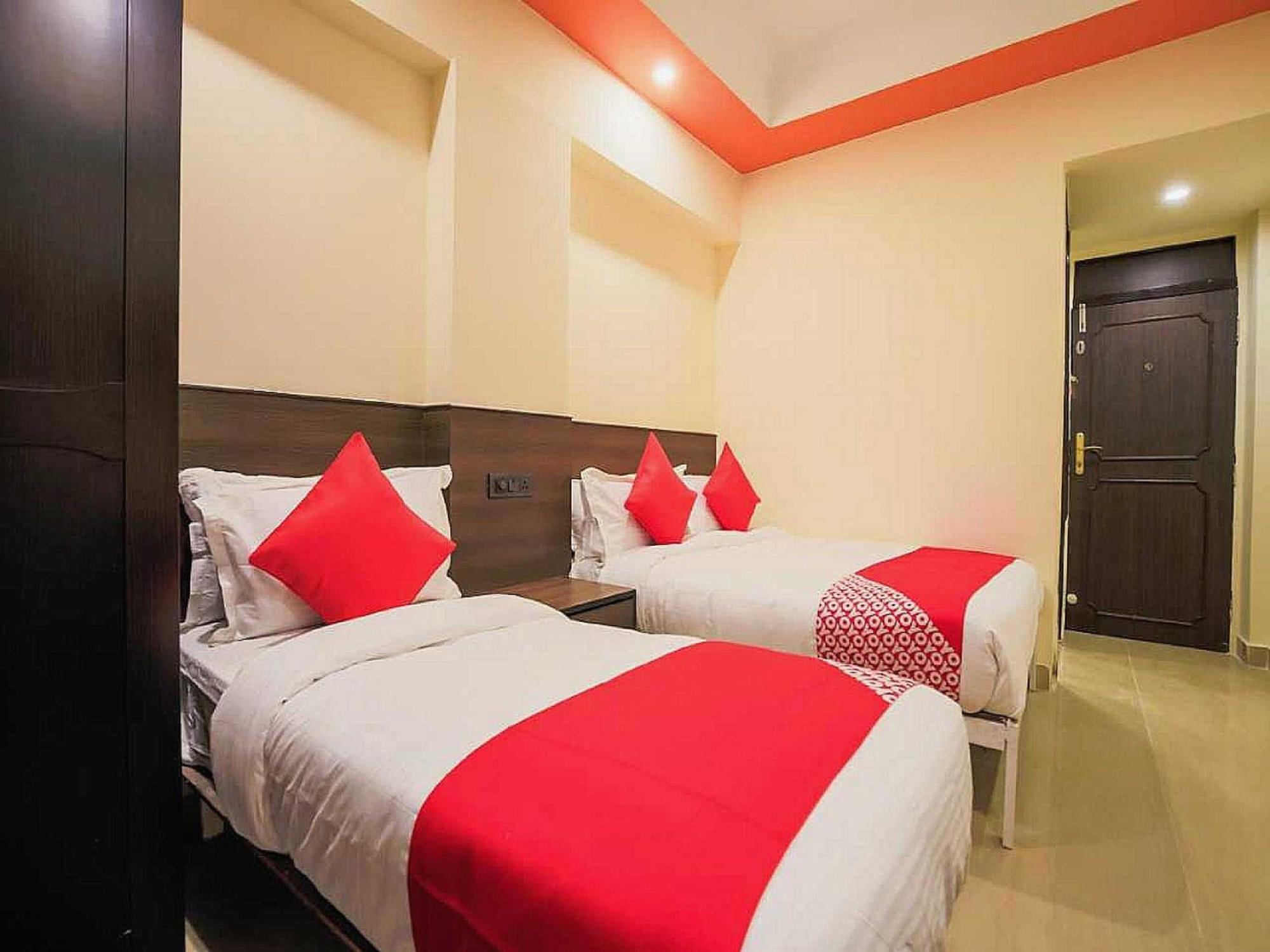 אמריצר Hotel Anand מראה חיצוני תמונה