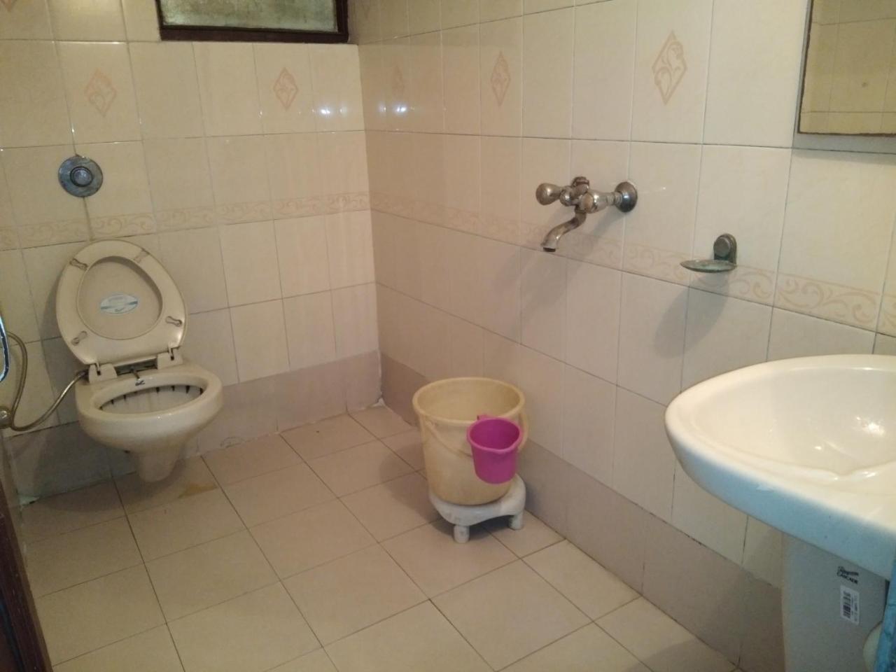 אמריצר Hotel Anand מראה חיצוני תמונה