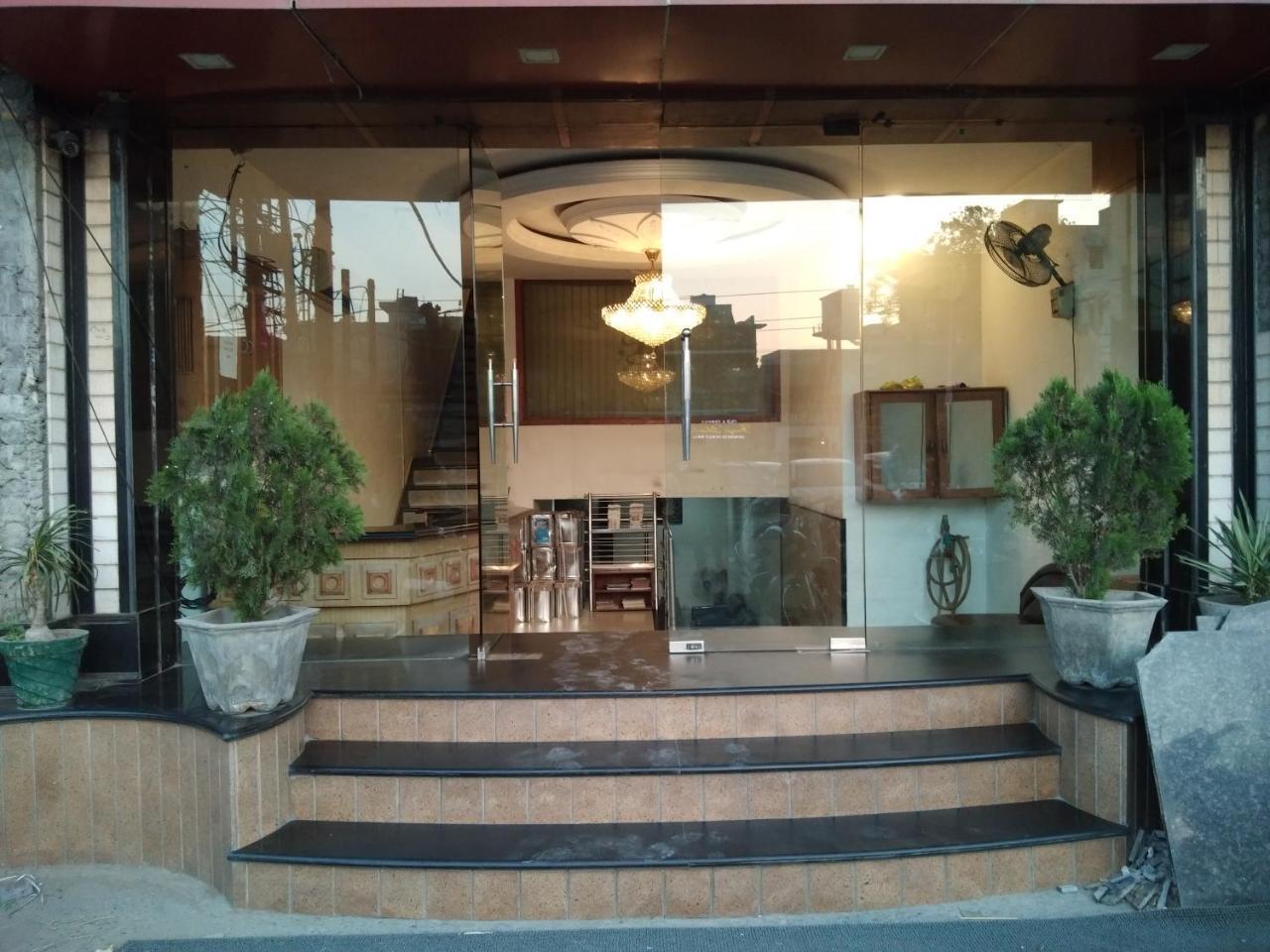 אמריצר Hotel Anand מראה חיצוני תמונה